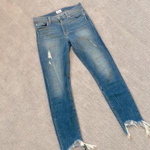 EUC Hudson distressed raw hem ankle Jeans size 28